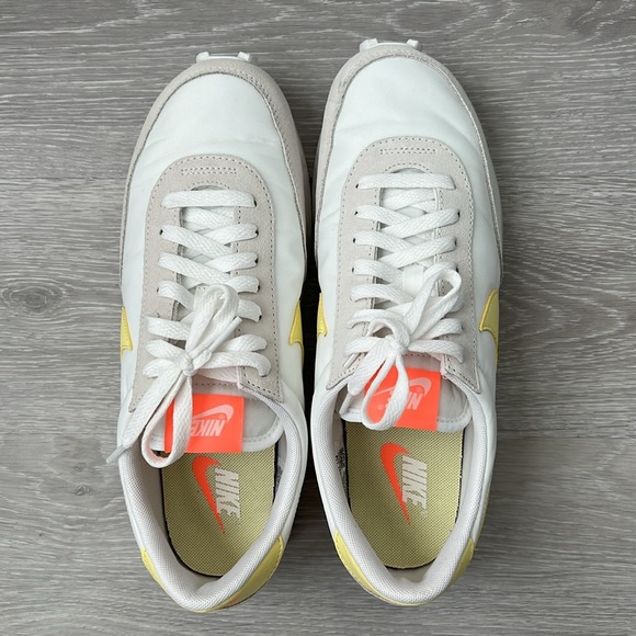 Nike Daybreak Women's Low Pale Ivory Light Citron Causal Sneakers | EUC Size 9.5 - Picture 10 of 11